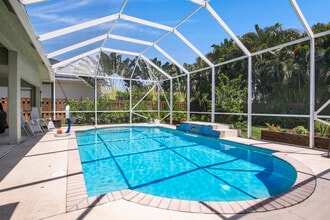 Building Photo - 511 Cypress Ct