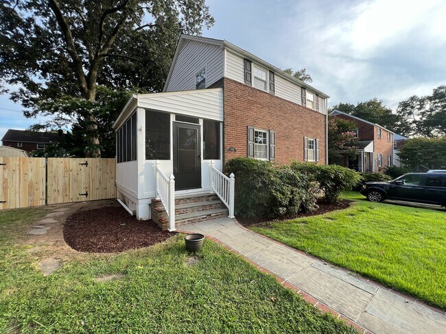 Foto del edificio - 4726 1st St N