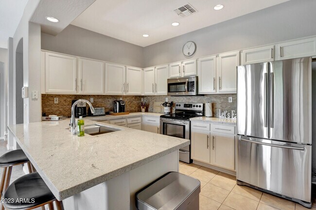 Foto del edificio - 16600 N Thompson Peak Pkwy