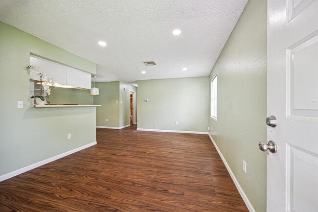Building Photo - 5709 Cripple Brook Ct