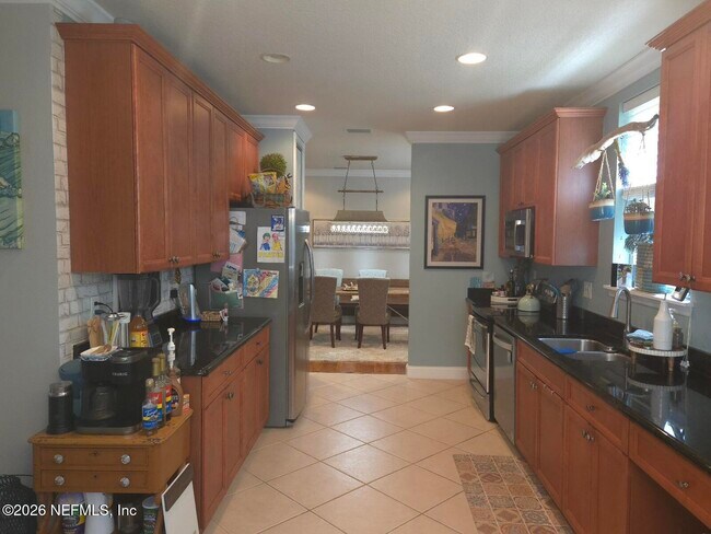 Foto del edificio - 132 Hidden Palms Ln