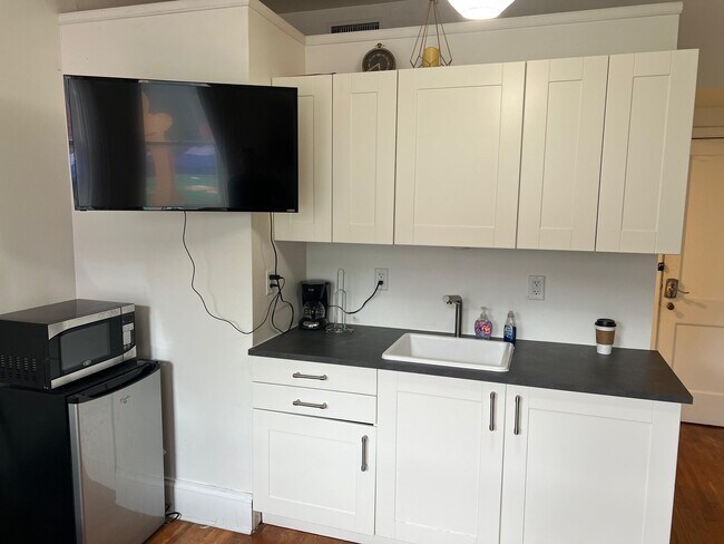 Foto del edificio - 108 2nd St NE