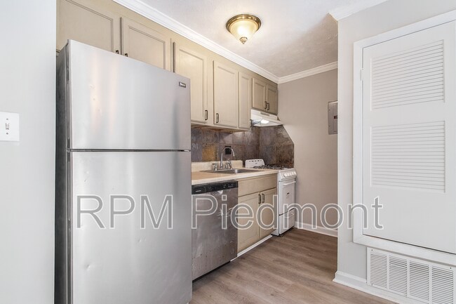 Photo - 2805 Northeast Expy Apartment