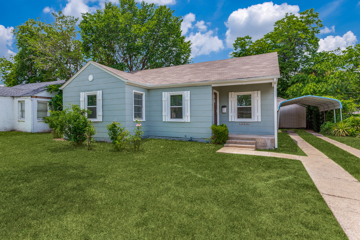 Primary Photo - 3244 Sandage Ave