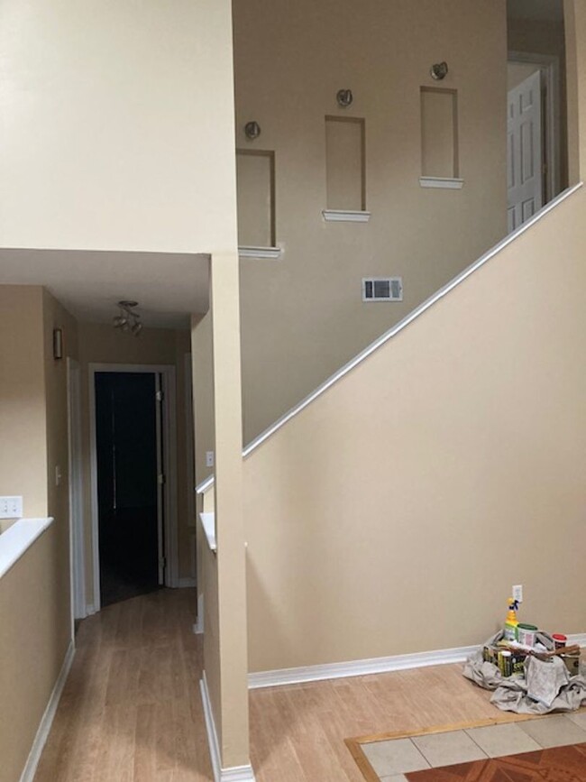 Building Photo - Adorable home in Orange Grove