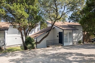 Building Photo - 6205 Shadow Valley Dr