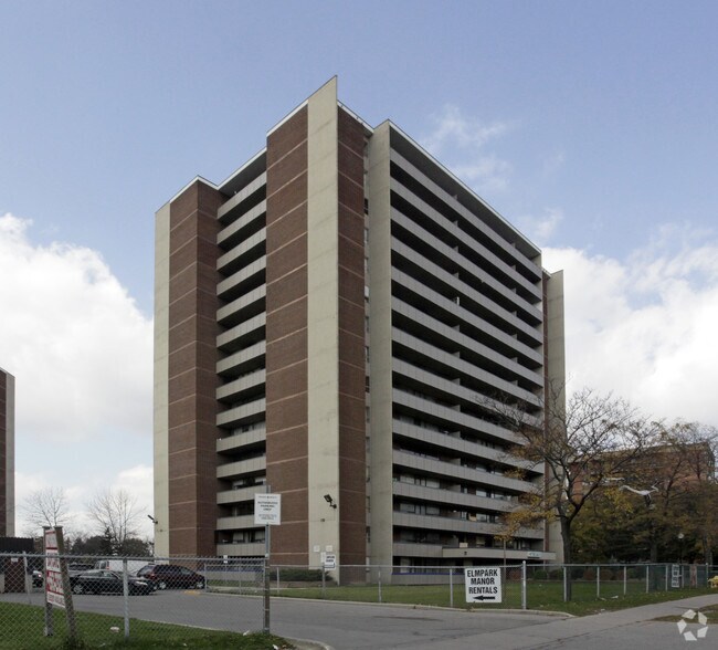 Primary Photo - 4800 Jane St