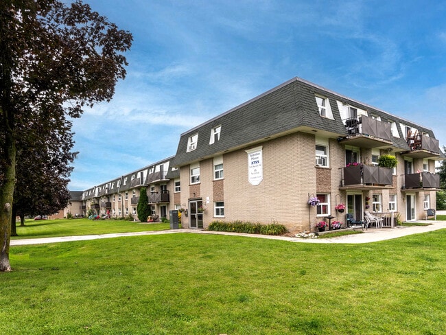 Building Photo - Sydenham Manor Apartments