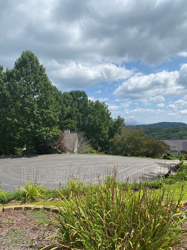 Building Photo - 47 Deer Meadows Dr