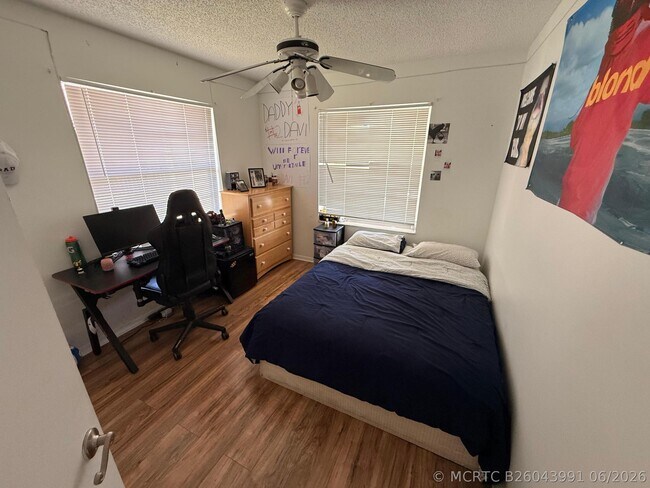 Foto del edificio - 9923 Three Lakes Cir