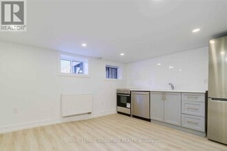 Building Photo - 129 Curzon St