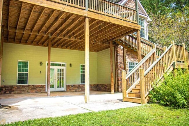 Foto del edificio - 168 Hamlin Rd