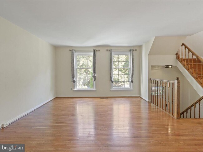 Foto del edificio - 6502 Coachleigh Way