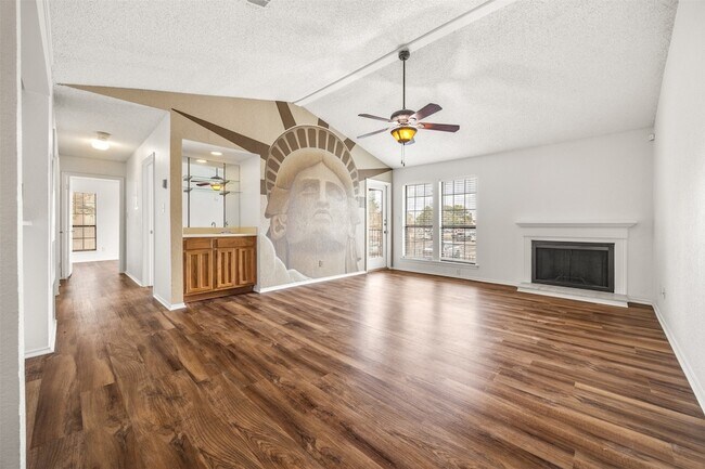 Foto del edificio - 1202 Thorpe Ln