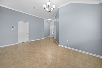 Building Photo - 6627 Greenhouse Rd