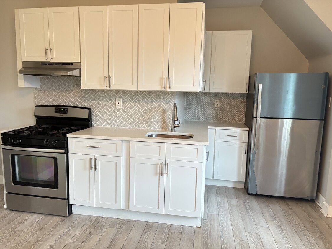 Primary Photo - 226 N Park St