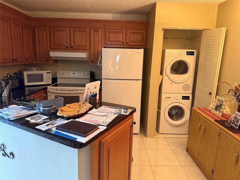 Foto principal - 7543 S Oriole Blvd
