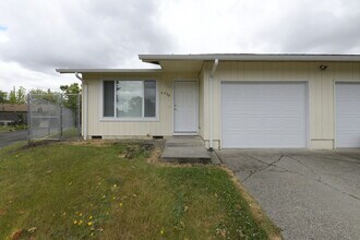 Building Photo - 4898 Chinook Ct SE