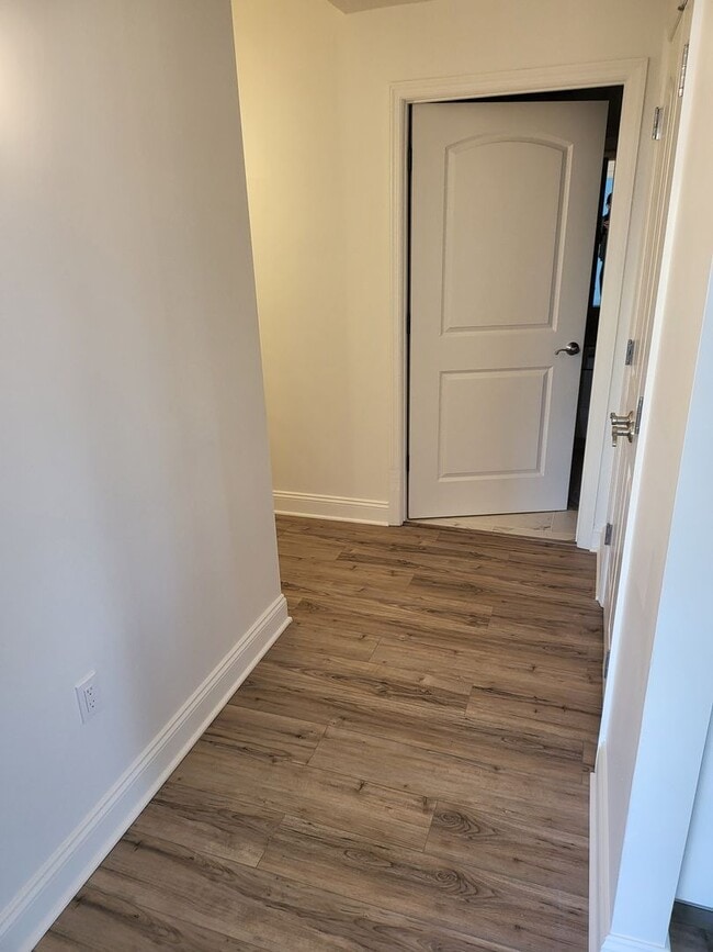 Interior Photo - Encore