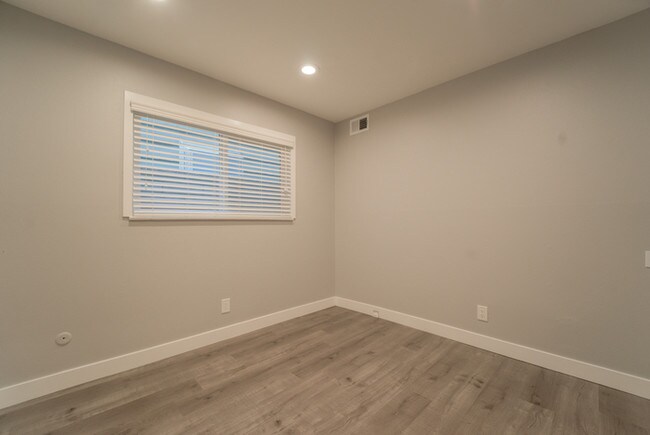 Building Photo - 3010 W Oceanfront
