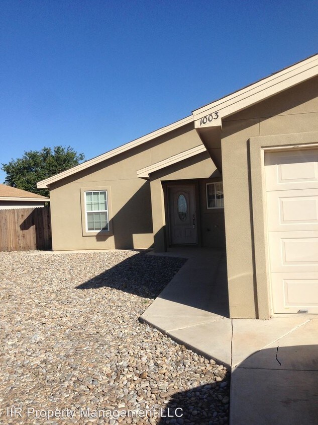 2 br, 2 bath House 1003 S Wyoming Ave House Rental in Roswell, NM