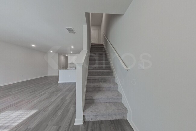Building Photo - 444 Hawthorn Trail