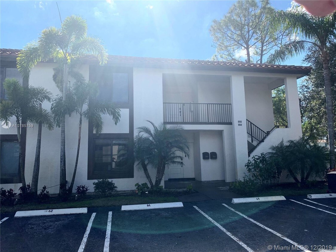Foto principal - 8966 NW 40th St