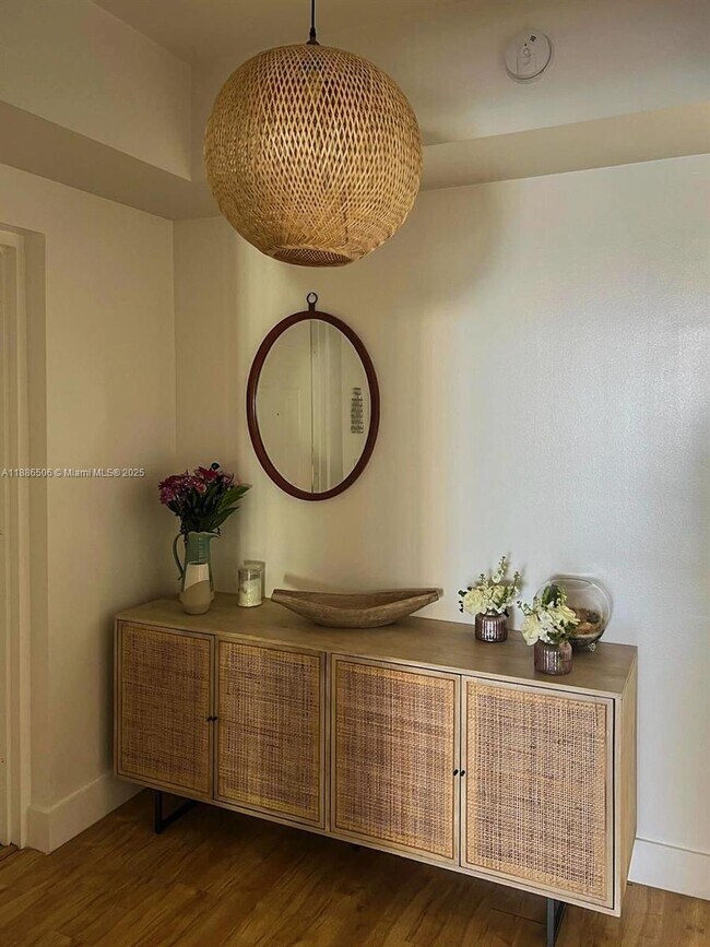 Foto del edificio - 3330 NE 190th St