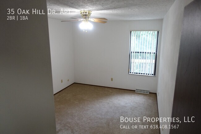 Foto del edificio - 35 Oak Hill Dr