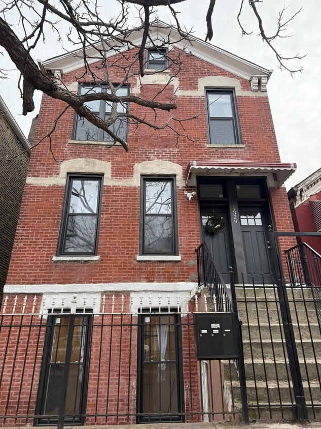 Foto principal - 1329 W 19th St