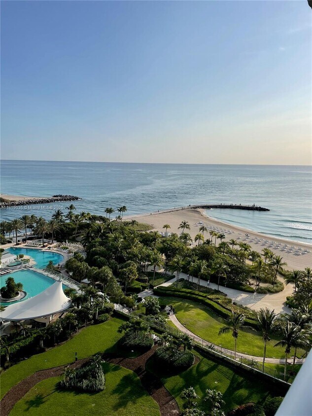 Foto principal - 10275 Collins Ave