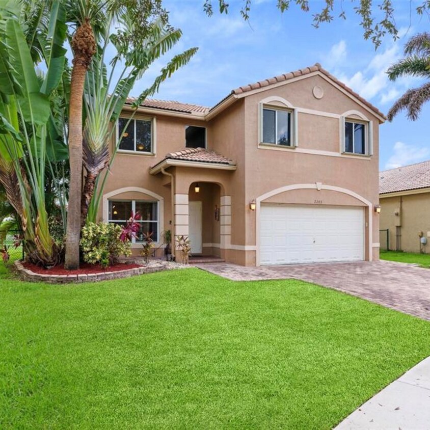 Primary Photo - 2203 SW 134th Ave