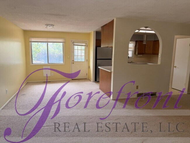 Foto del edificio - 4055 E 8th St