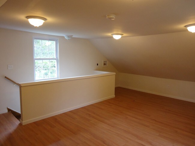 Building Photo - 8029 Erdrick St