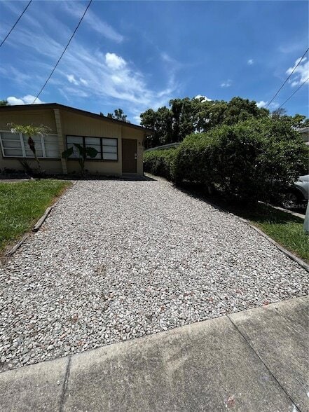 Building Photo - 1720 Miller Ave