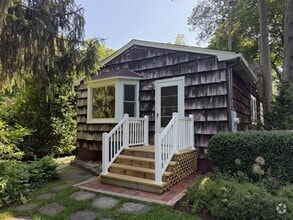 Building Photo - 106 Roe Ln