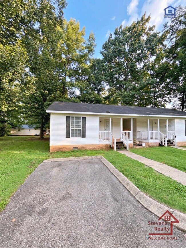 Building Photo - 65 Bybee Woods Dr