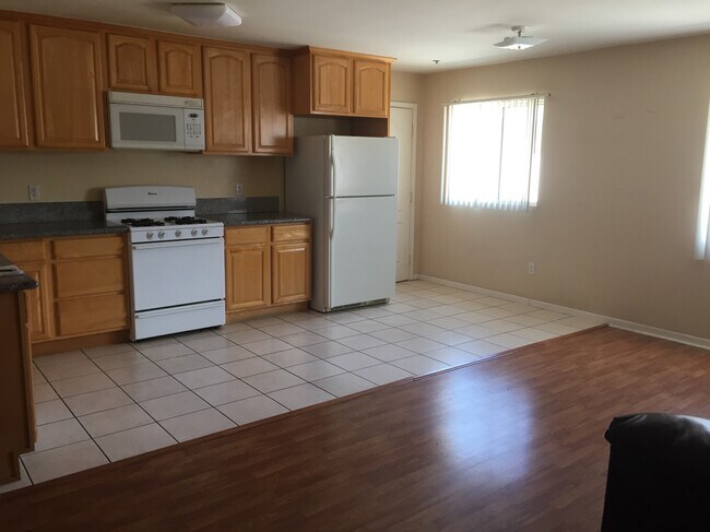 Foto del edificio - 6843 Agnes Ave