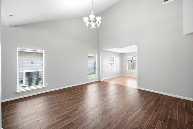 Foto del edificio - 21331 Bella Mountain Dr
