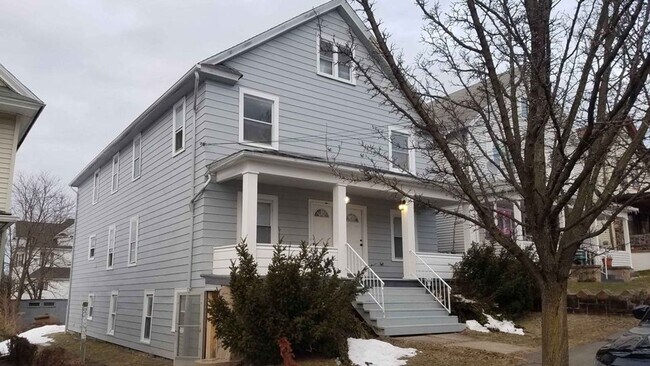 Foto del edificio - 1336 Dartmouth St