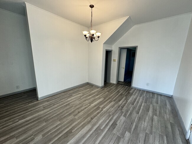 Foto del edificio - 821 S Market St