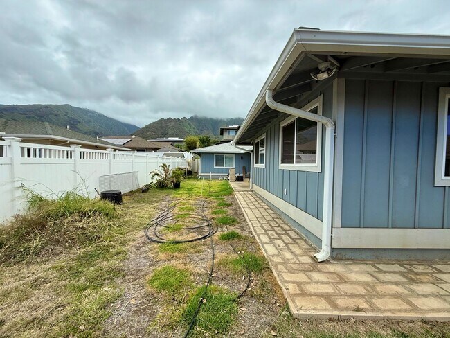 Foto del edificio - Partially Furnished &Renovated 2 Bedroom /...