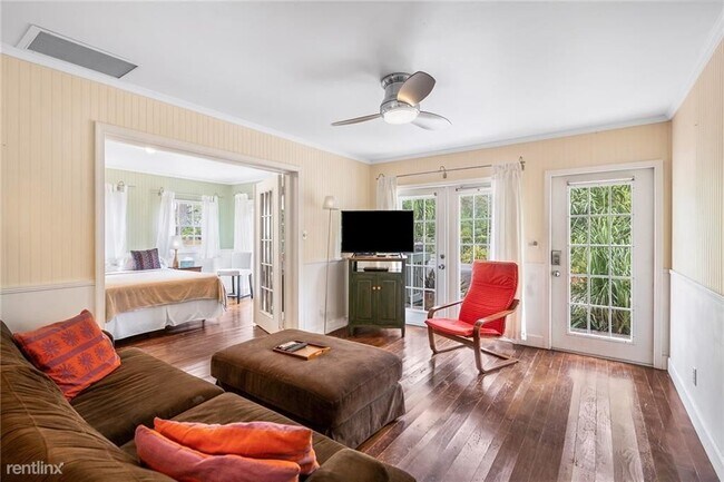 Building Photo - 2 br, 2 bath House - 709 SW 12th Ave