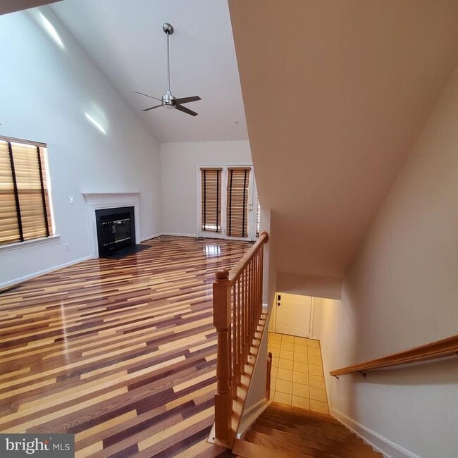 Building Photo - 16211 Ellipse Terrace