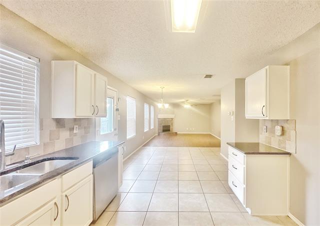 Building Photo - 4512 Bellcrest Dr