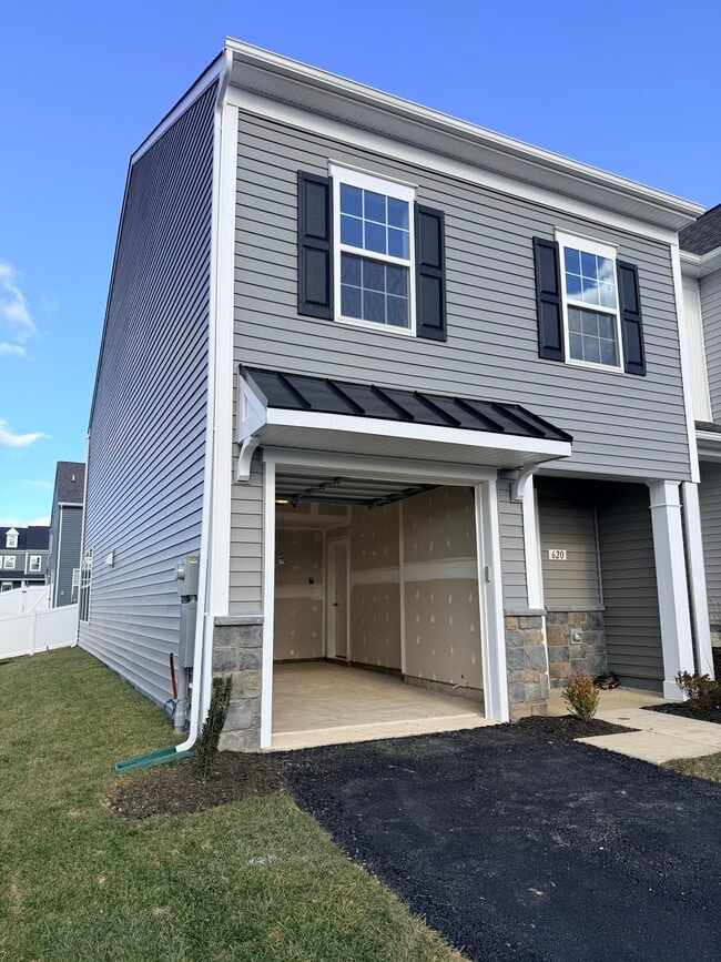 Building Photo - 620 Slick Terrace