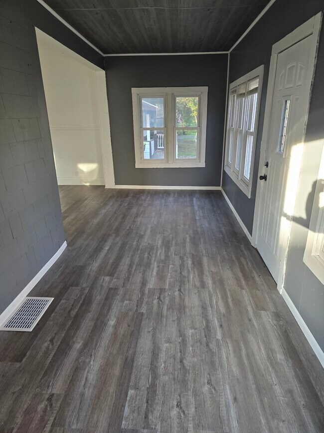 Foto del edificio - 407 E Oakley Ave