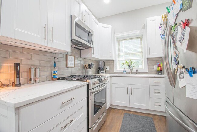 Building Photo - 74 1/2 N Ohio Ave