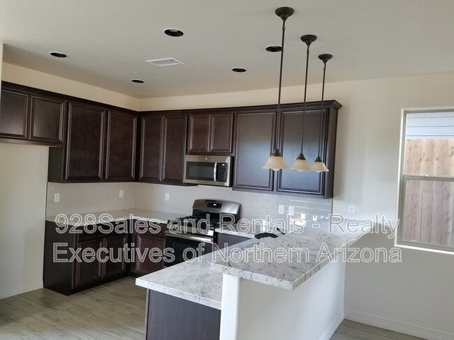 Building Photo - 2595 W Pollo Cir