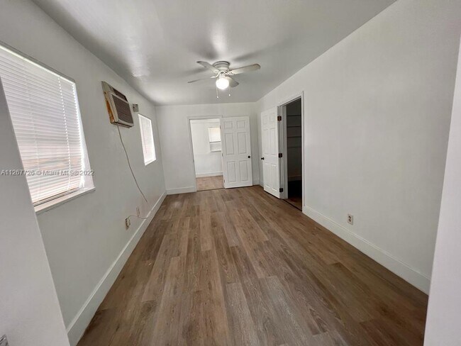 Building Photo - 1028 NW 100th Terrace